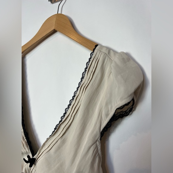 Kimchi Blue Cora Asymmetrical Ruffle Lace-Trim Blouse | Size S - Picture 7 of 16